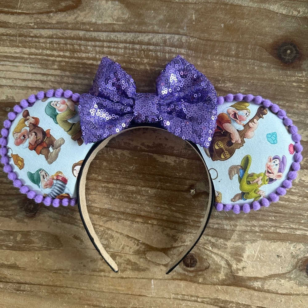 Custom Snow White and the Seven Dwarfs Minnie Ears